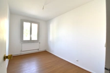 Semi plain-pied individuel de 5 chambres - Jardin - Garage