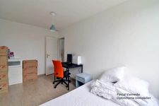 Plain-pied individuel au calme – 4 chambres, grand jardin de 900m²