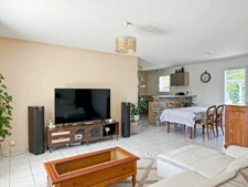 Maison 5 pièces de plain-pied - 94 m² - 4 chambres - Jardin et garage attenant - Bergerac rive droite