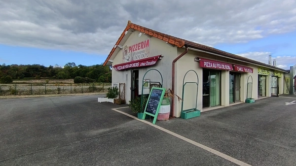 Creysse – Fonds de commerce de pizzeria avec four à bois et restauration rapide  – 49 800 €