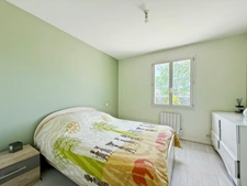 Maison 5 pièces de plain-pied - 94 m² - 4 chambres - Jardin et garage attenant - Bergerac rive droite