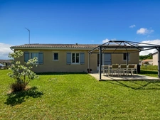 Maison 5 pièces de plain-pied - 94 m² - 4 chambres - Jardin et garage attenant - Bergerac rive droite