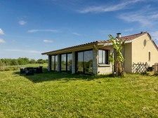 Maison récente plain-pied 3 chambres avec véranda dans un cadre paisible