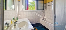 Maison 5 pièces d’environ 107 m² avec terrasses, jardin et sous-sol semi-enterré – Quartier des Vaures, Bergerac