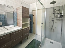 Charmante maison de 139 m² avec 4 chambres à Douville (24)