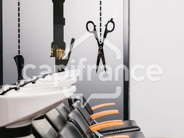 Fonds de commerce salon de coiffure 56m2 à vendre sud de NANTES (44) 1ère couronne