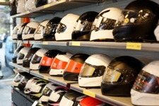 Local commercial récent de 850m2 avec fonds de commerce vente concession et atelier motos indissociables à vendre proche de ANGERS (49)