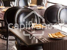 Dpt Loire Atlantique (44), à vendre hyper centre NANTES proche place royale Restaurant 160m2 tout équipé 