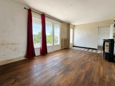 Maison à rénover entièrement avec fort potentiel au Centre-ville de Baud (56)
