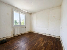 Maison à rénover entièrement avec fort potentiel au Centre-ville de Baud (56)