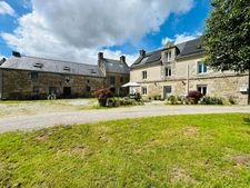 Propriété de caractère de 160 m² avec dépendances proche Pontivy (56)