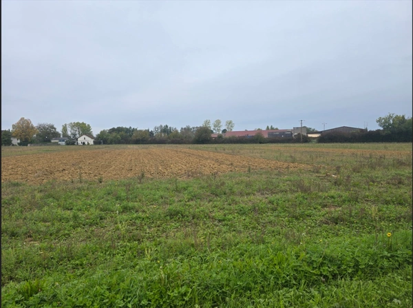 Terrain viabilisé à vendre de 800,00 m² BLETTERANS (39)