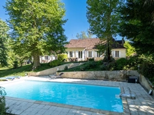 Dpt Dordogne (24), à vendre BERGERAC propriété P7 - terrain de 87000 m2  