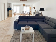 Bergerac town centre – Recent house with 5 bedrooms - 187 m² of living space – 366 m² plot
