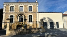 Ensemble immobilier composé d'une demeure rénovée et d'une maison contemporaine neuve - centre Bergerac