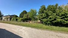 House to be completely renovated with large plot of land of approximately 3000 m2 – Bergerac (24)