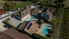 CHARACTER PROPERTY COMPLEX WITH 4 HOUSES AND 2 SWIMMING POOLS – POMPORT (24240)