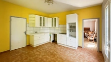 Domaine de 11 hectares avec vue dominante et ensemble de deux habitations aux portes de Bergerac (24)