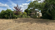 House to be completely renovated with large plot of land of approximately 3000 m2 – Bergerac (24)