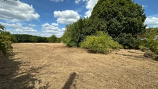House to be completely renovated with large plot of land of approximately 3000 m2 – Bergerac (24)