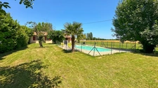 Single-story house for sale with 5 rooms near BERGERAC (24)
