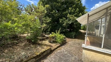 House to be completely renovated with large plot of land of approximately 3000 m2 – Bergerac (24)