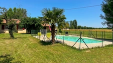 Single-story house for sale with 5 rooms near BERGERAC (24)