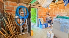 Single-story house for sale with 5 rooms near BERGERAC (24)