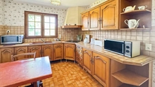 Single-story house for sale with 5 rooms near BERGERAC (24)