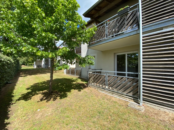 Dpt Dordogne (24), à vendre LA FORCE appartement T2 de 37,6 m² avec terrasse