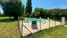 Single-story house for sale with 5 rooms near BERGERAC (24)