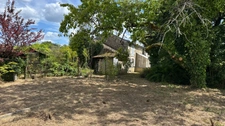 House to be completely renovated with large plot of land of approximately 3000 m2 – Bergerac (24)