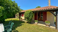 Single-story house for sale with 5 rooms near BERGERAC (24)