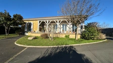 Dpt Dordogne (24), à vendre proche de BERGERAC maison plain-pied de 210 m² - Terrain de 2 253,00 m² 