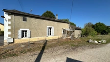 House to be completely renovated with large plot of land of approximately 3000 m2 – Bergerac (24)