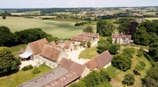 Propriete à vendre 35 pièces proche de NOCE (61)