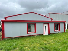 Ensemble immobilier hangars de stockages et bureaux à 35km de Tours