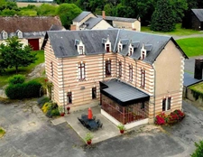 Propriete à vendre 50 pièces proche de TOURS (37)