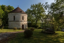 Propriete à vendre 50 pièces proche de TOURS (37)
