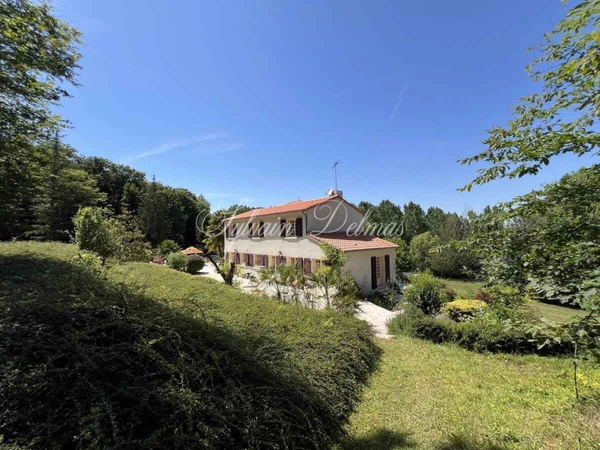 Maison à vendre 7 pièces proche de POITIERS (86)