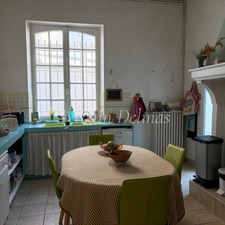 Propriete à vendre 10 pièces SAINT AVERTIN (37)