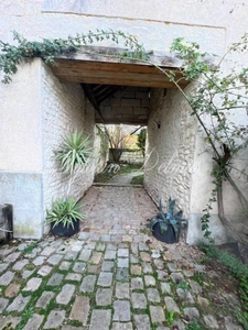Propriete à vendre 25 pièces proche de POITIERS (86)