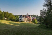Propriete à vendre 50 pièces proche de TOURS (37)