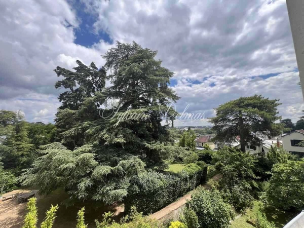 Maison à vendre 8 pièces SAINT CYR SUR LOIRE (37)