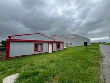 Ensemble immobilier hangars de stockages et bureaux à 35km de Tours