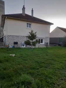 BELLE MAISON LUMINEUSE DE 162m2 -6 PIECES  proche de toutes commodités à CHALETTE SUR LOING