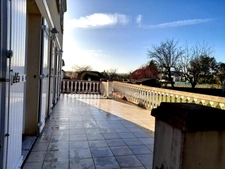 Maison duplex contemporaine avec prestations complètes et beaux volumes de 7 pièces AMILLY (45)