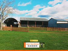 À VENDRE – DOMAINE IDÉAL ACTIVITÉ ÉQUESTRE OU AGRICOLE – À PROXIMITÉ DE VICHY