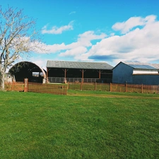 À VENDRE – DOMAINE IDÉAL ACTIVITÉ ÉQUESTRE OU AGRICOLE – À PROXIMITÉ DE VICHY