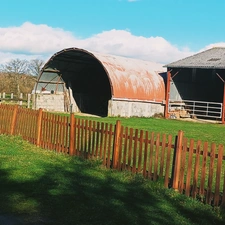 À VENDRE – DOMAINE IDÉAL ACTIVITÉ ÉQUESTRE OU AGRICOLE – À PROXIMITÉ DE VICHY